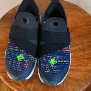 Nike Huarache youth size 5 shoes